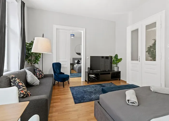 Three Bedrooms - 69 M² - 4 Min To U4 Metro Station