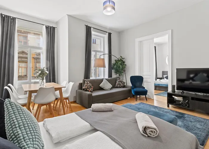 Three Bedrooms - 69 M² - 4 Min To U4 Metro Station